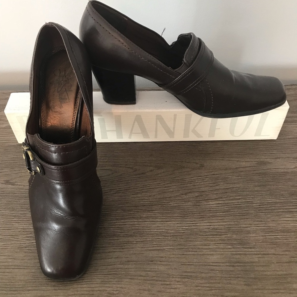 Life Stride soft system shoes